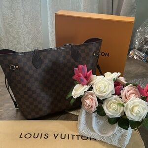 Authentic   Louis Vuitton  neverfull mm